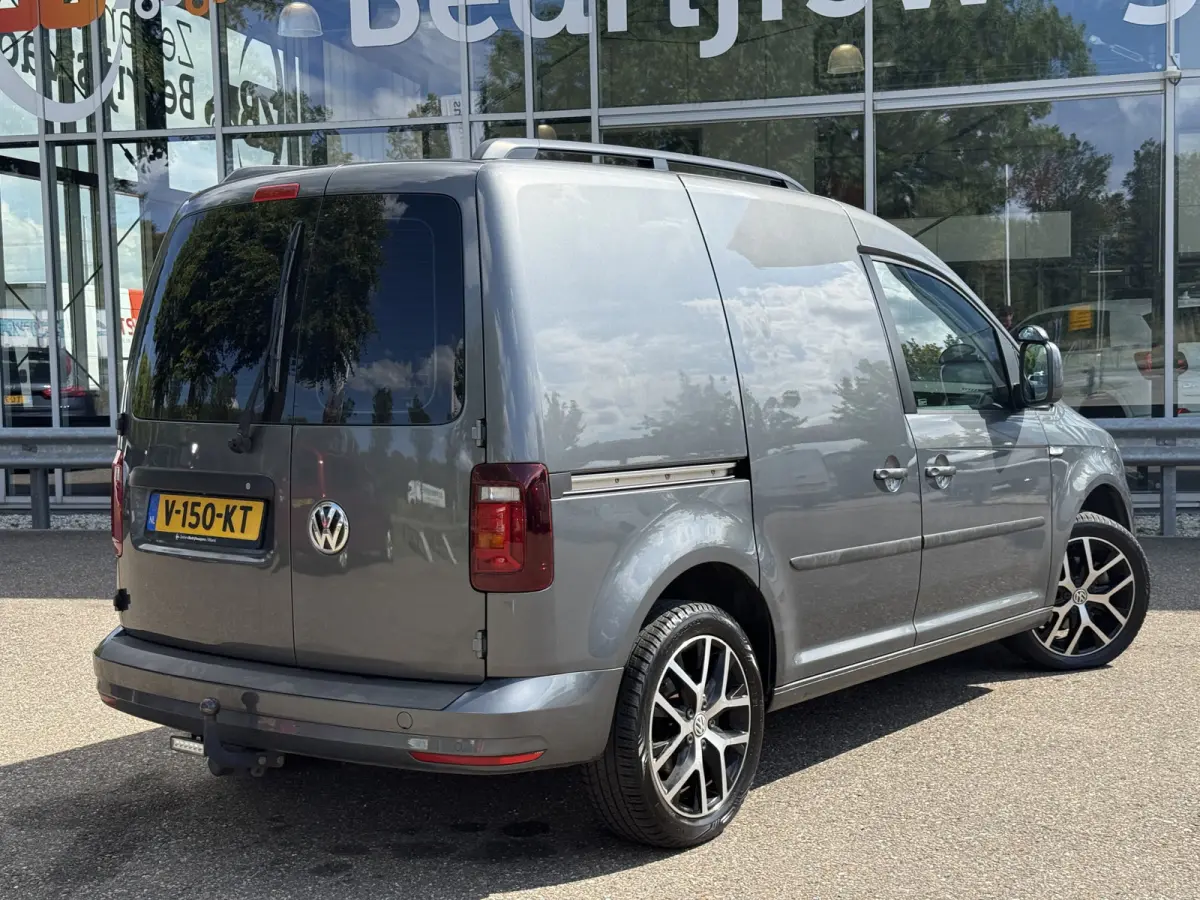 2.0 TDI L1H1 BMT Highline | Vol opties | 2x Schuifd. | Leder | Adapt. Cruise. | Stoelverw.