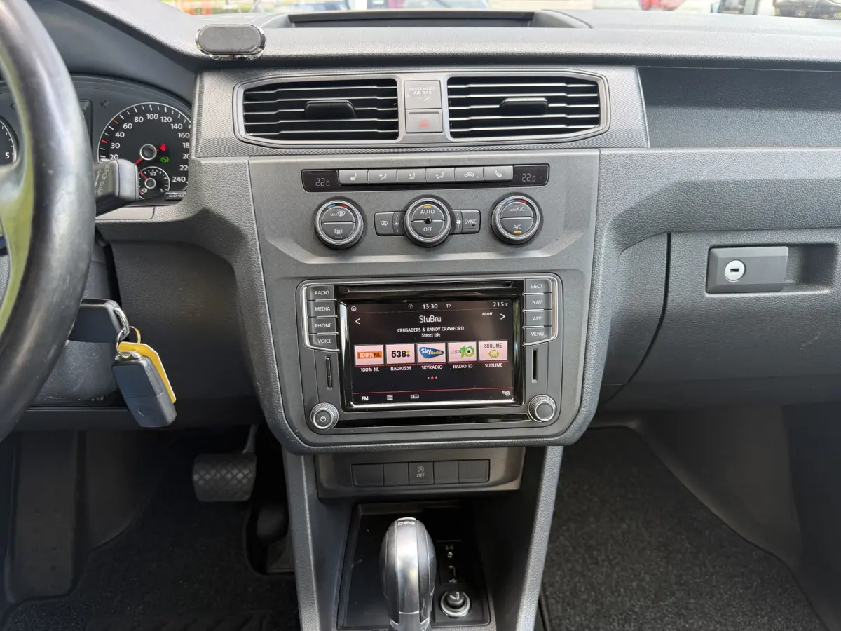 2.0 TDI L1H1 BMT Highline | Vol opties | 2x Schuifd. | Leder | Adapt. Cruise. | Stoelverw.