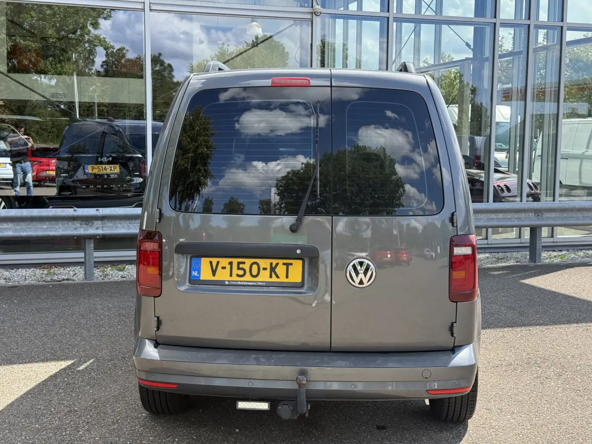 2.0 TDI L1H1 BMT Highline | Vol opties | 2x Schuifd. | Leder | Adapt. Cruise. | Stoelverw.