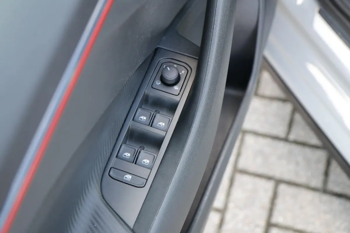 1.0 TSI 110pk Monte Carlo | Panoramadak | Smart Link | Camera | Stoelverwarming