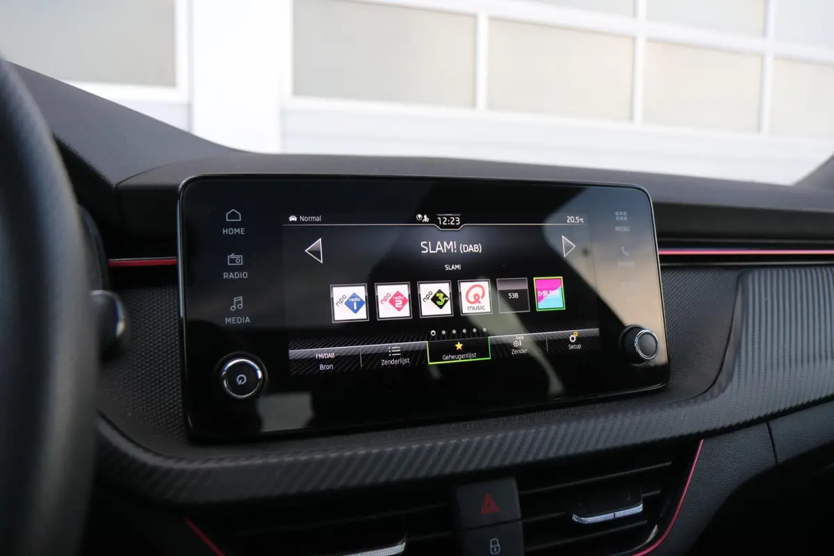 1.0 TSI 110pk Monte Carlo | Panoramadak | Smart Link | Camera | Stoelverwarming