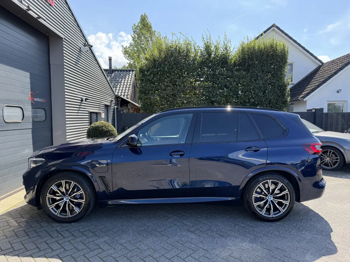 xDrive45e High Executive M-Sport | Navigatie | Luchtvering | DAB | Camera |