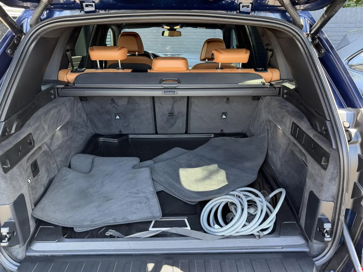 xDrive45e High Executive M-Sport | Navigatie | Luchtvering | DAB | Camera |