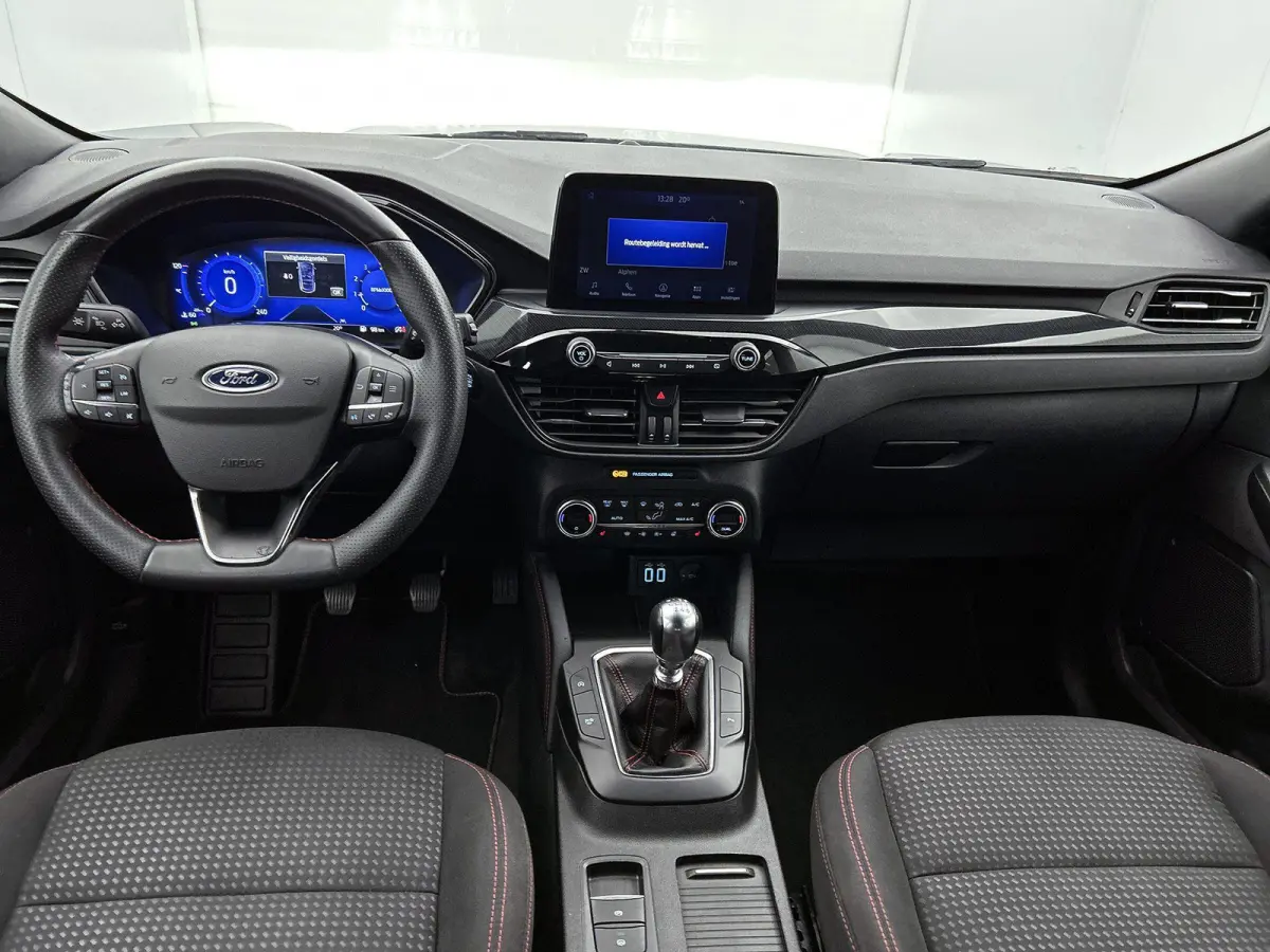 1.5 EcoBoost ST-Line | Trekhaak 1800 KG | Stoel & Stuurverwarming | Camera | Parkeersensoren | Keyless | Clima