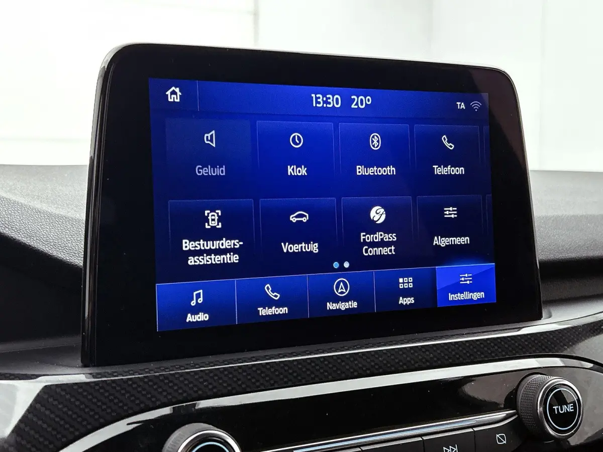 1.5 EcoBoost ST-Line | Trekhaak 1800 KG | Stoel & Stuurverwarming | Camera | Parkeersensoren | Keyless | Clima