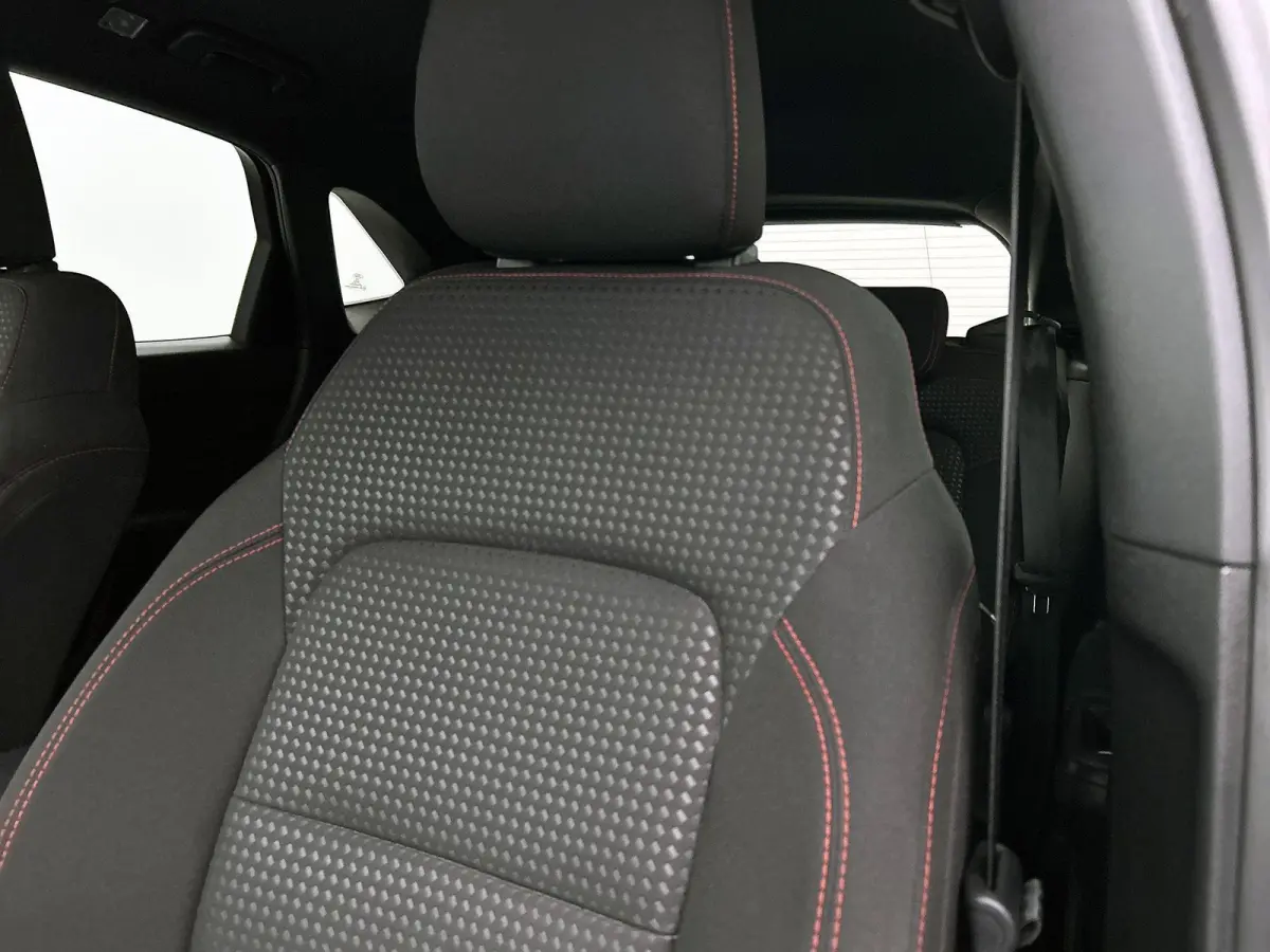 1.5 EcoBoost ST-Line | Trekhaak 1800 KG | Stoel & Stuurverwarming | Camera | Parkeersensoren | Keyless | Clima