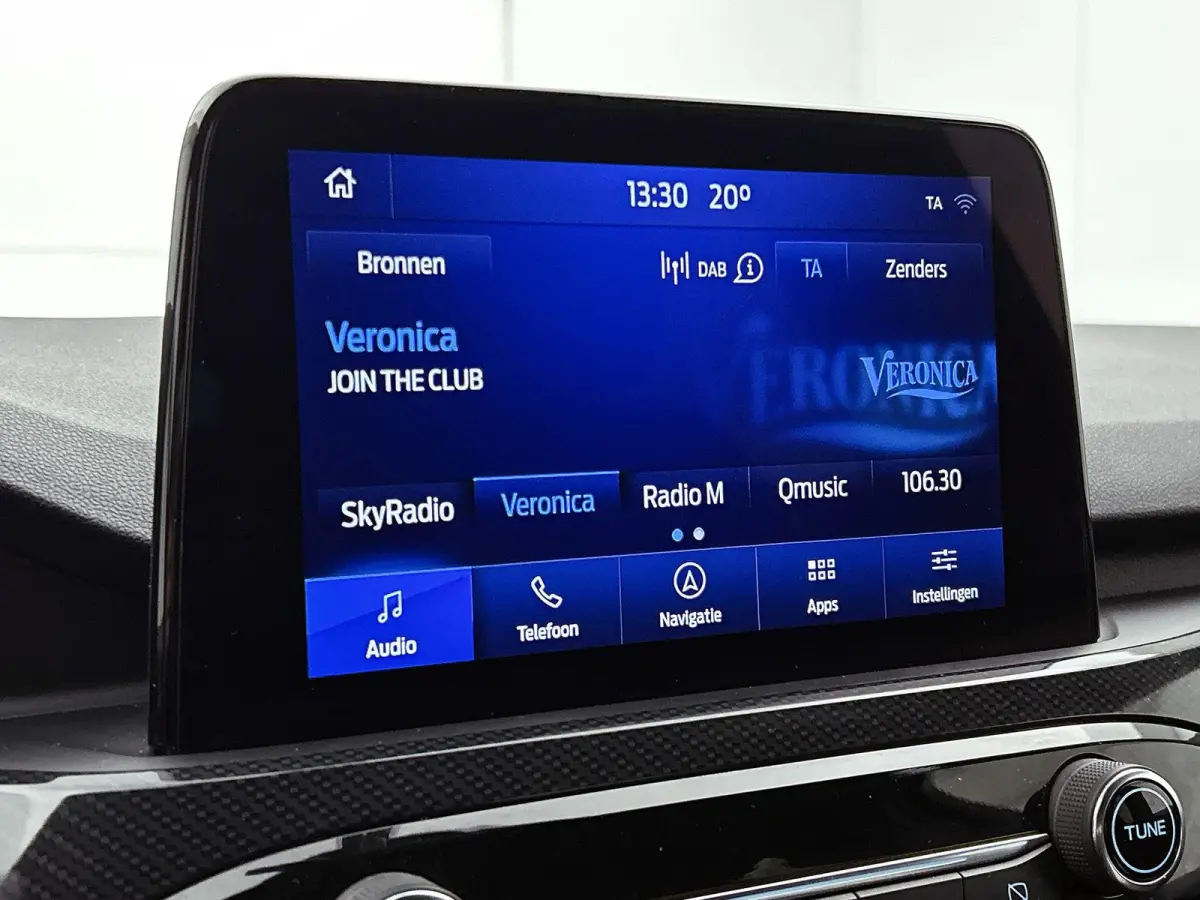 1.5 EcoBoost ST-Line | Trekhaak 1800 KG | Stoel & Stuurverwarming | Camera | Parkeersensoren | Keyless | Clima