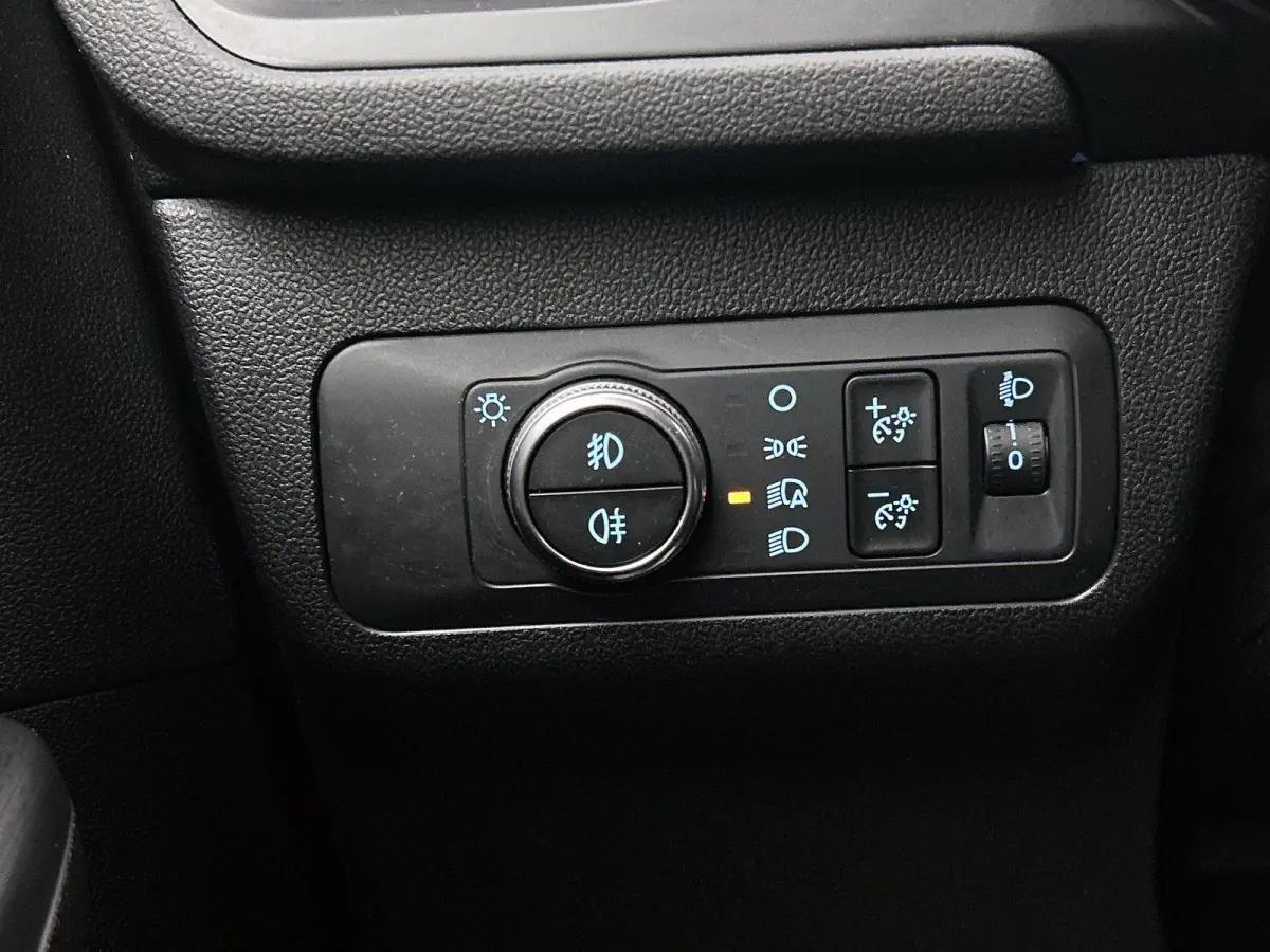 1.5 EcoBoost ST-Line | Trekhaak 1800 KG | Stoel & Stuurverwarming | Camera | Parkeersensoren | Keyless | Clima