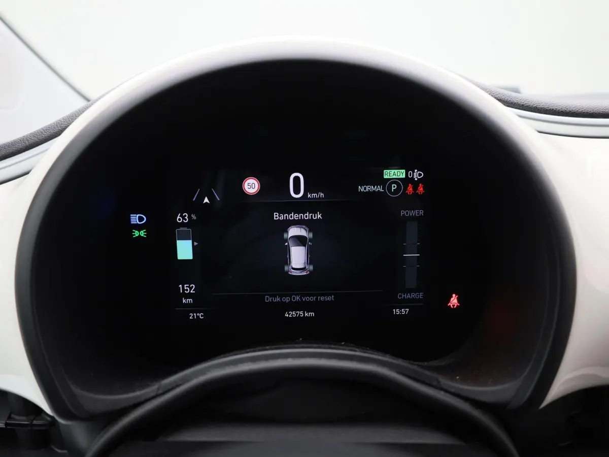 Icon 42 kWh | SOH 93% | APPLE CARPLAY - ANDROID AUTO | CRUISE CONTROL | CLIMATE CONTROL | LICHTMETALEN VELGEN | LED VERLICHTING | MULTIFUNCTIONEEL STUURWIEL |