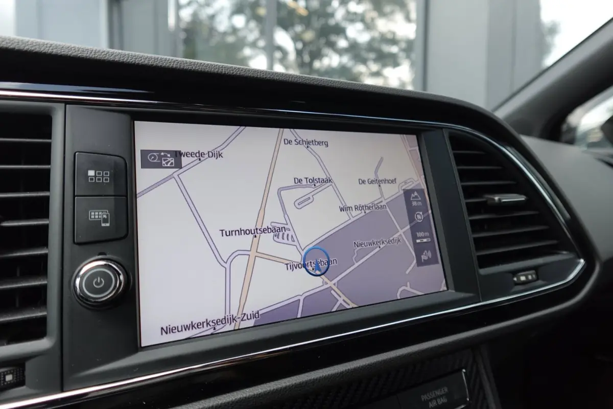 2.0 TSI CUPRA 300 PANO KEYLESS CRUISE