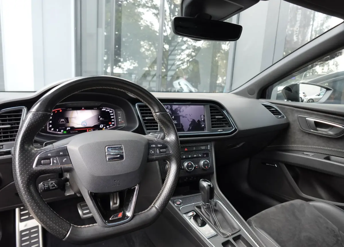2.0 TSI CUPRA 300 PANO KEYLESS CRUISE