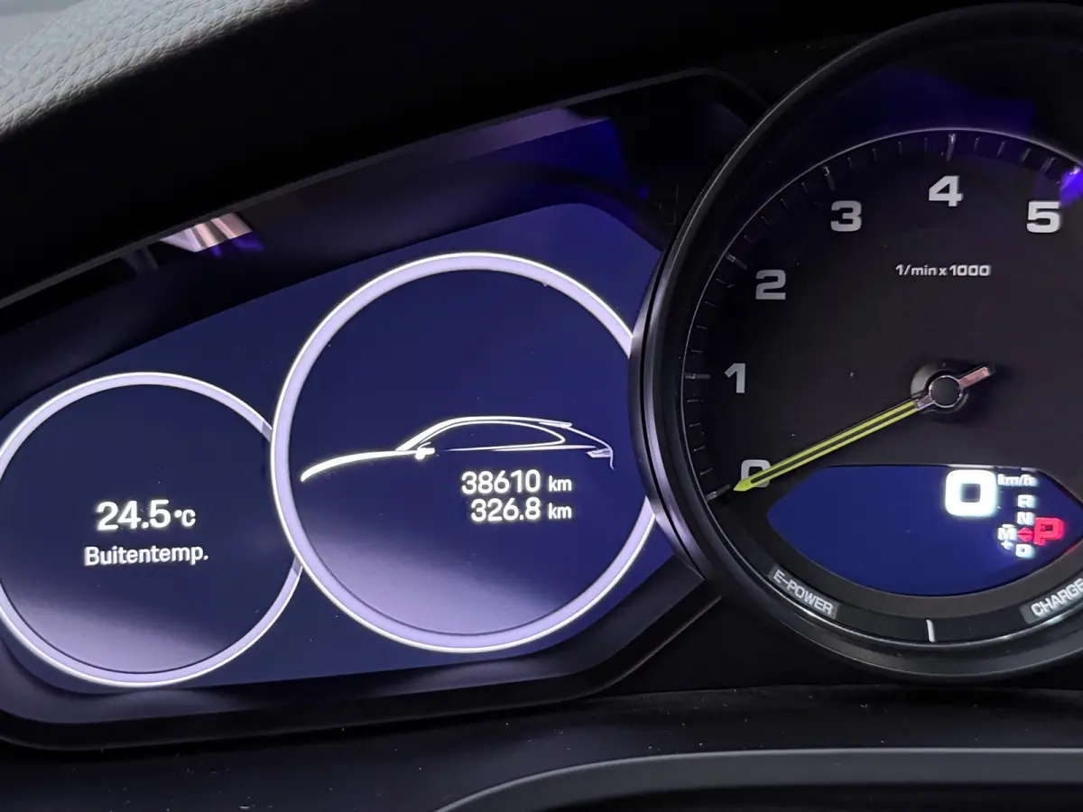 3.0 E-Hybrid 462PK Platinum Edition