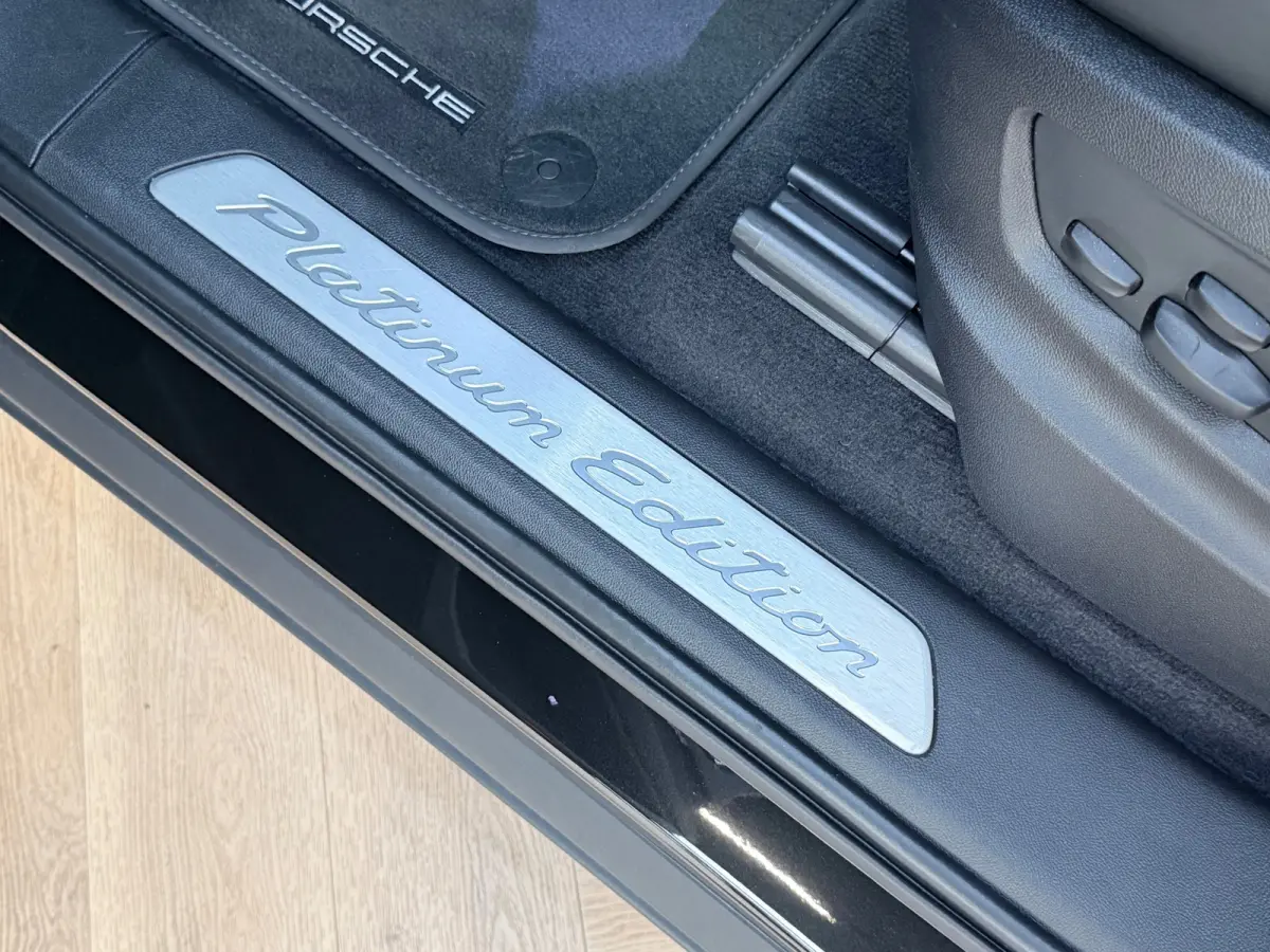 3.0 E-Hybrid 462PK Platinum Edition