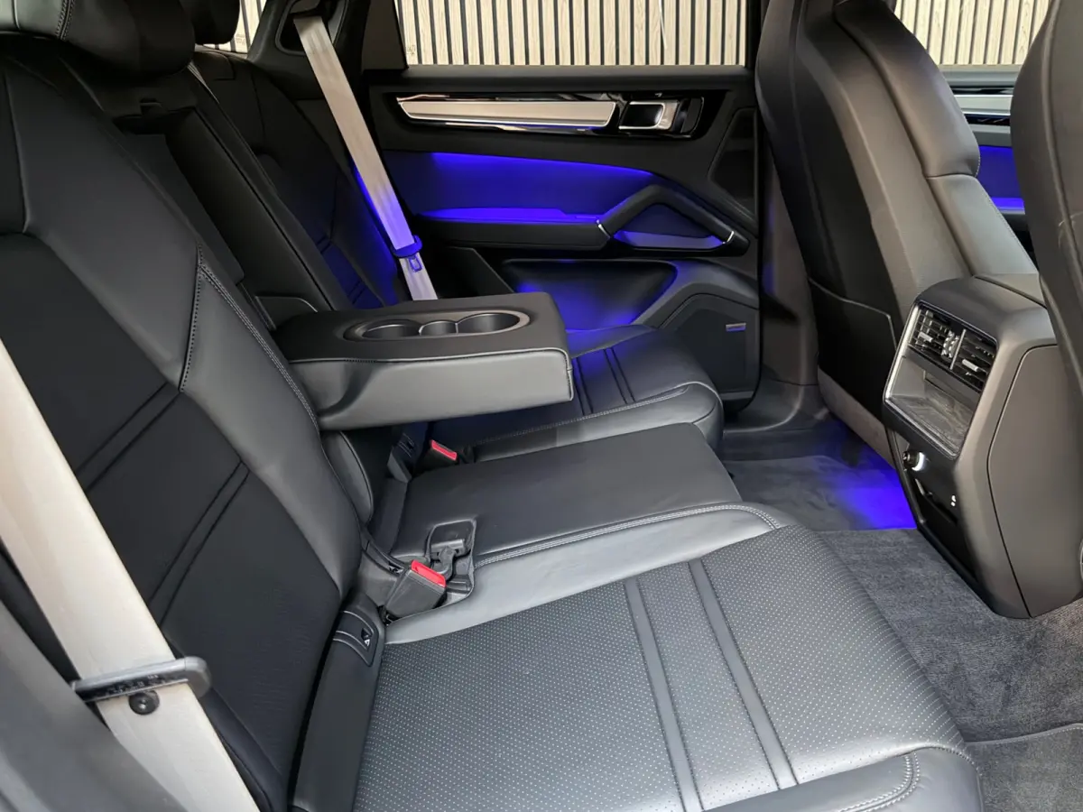 3.0 E-Hybrid 462PK Platinum Edition