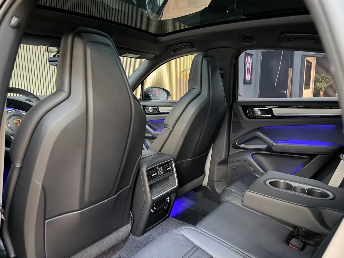 3.0 E-Hybrid 462PK Platinum Edition