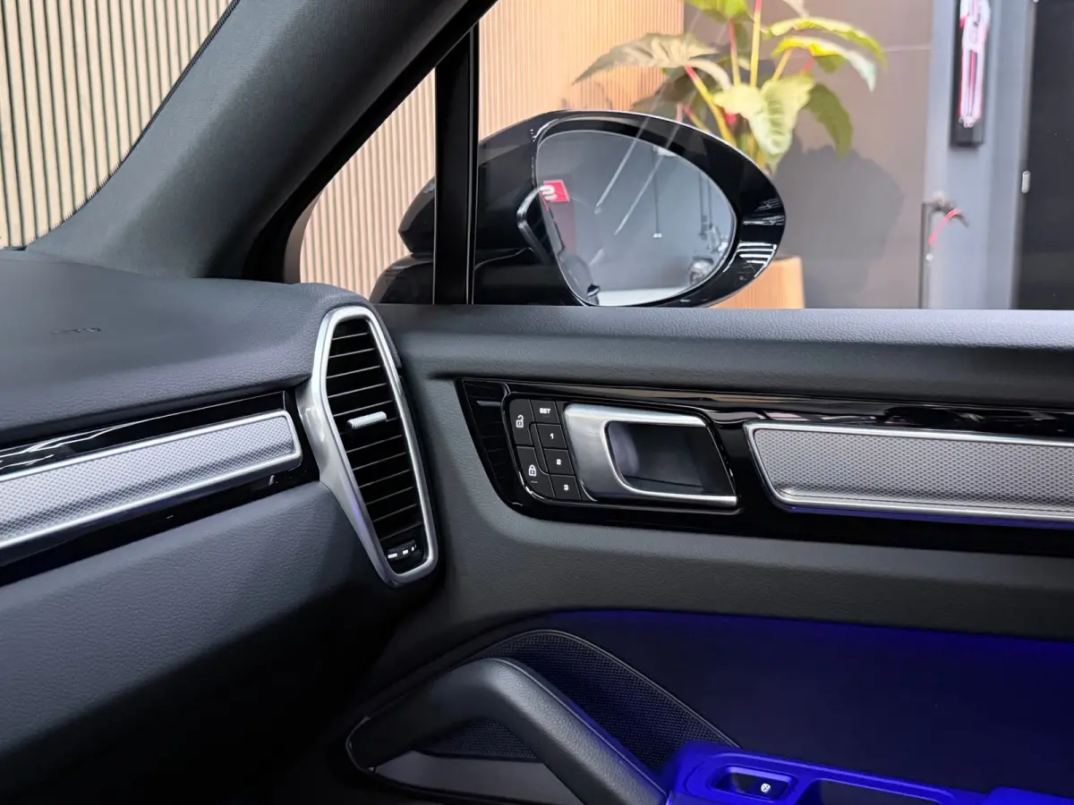 3.0 E-Hybrid 462PK Platinum Edition