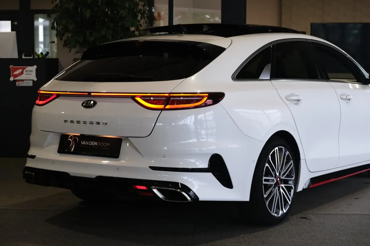 1.6 T-GDI 204pk GT-Line Aut Pano Navi Cam