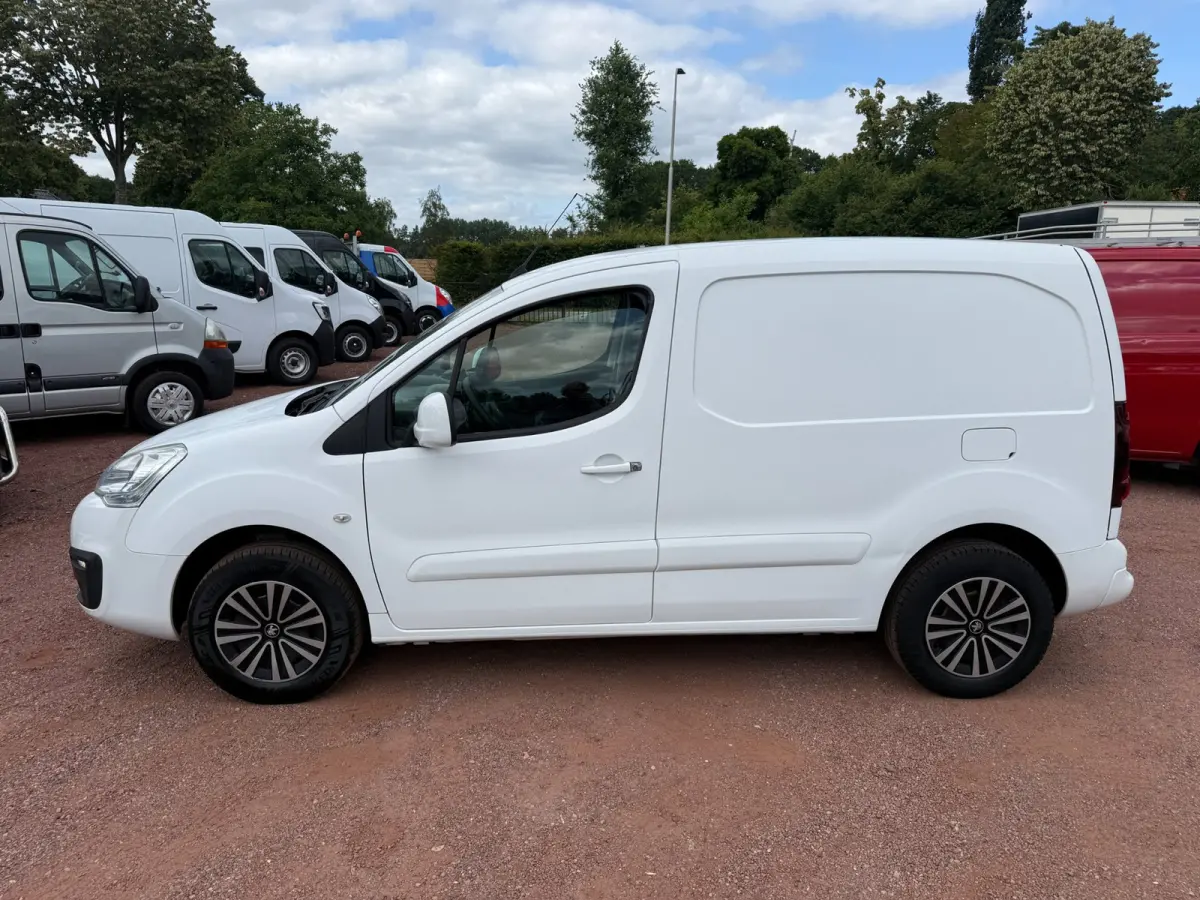 Electric L1 Premium Navigatie / Airco