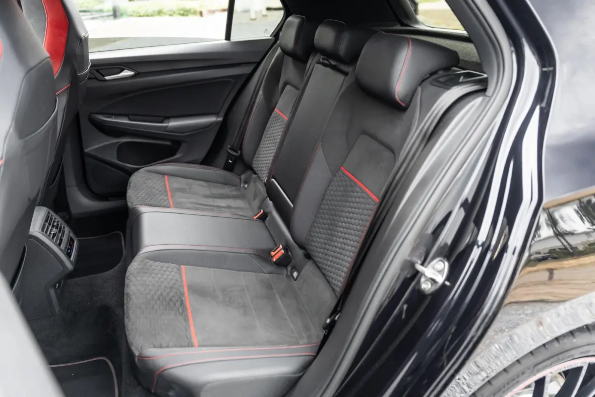 2.0 TSI GTI Clubsport 45 Jahre Akra Pano DSG