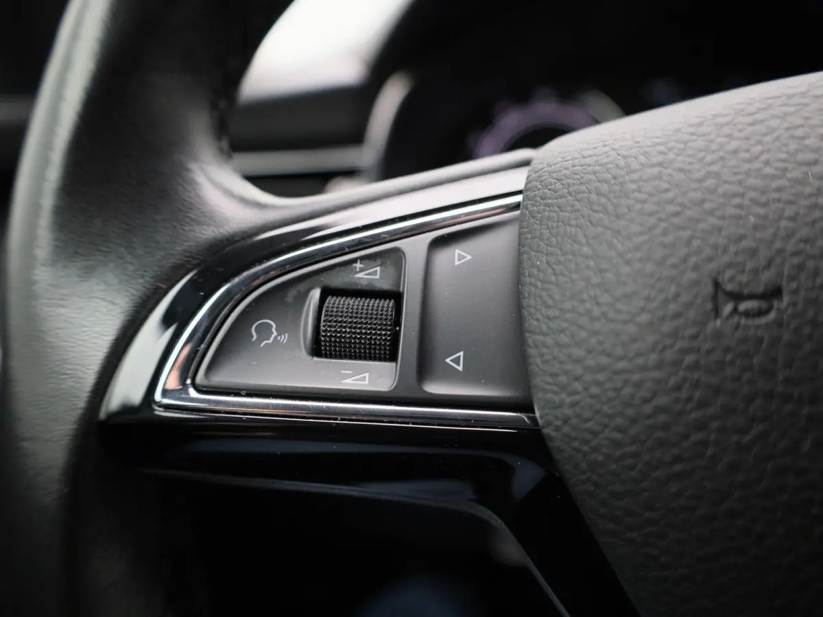 1.0 TSI Ambition | Apple Carplay / Android Auto | Airco | Radio |