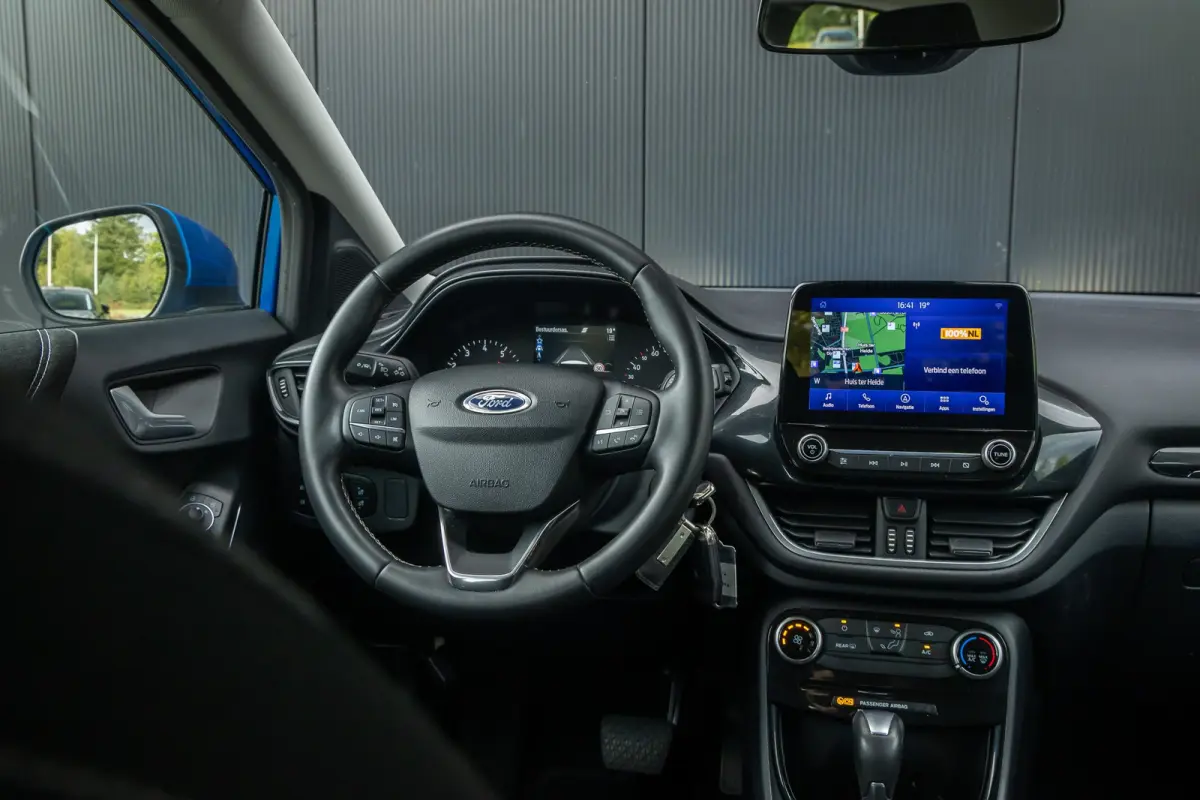 1.0 EcoBoost Titanium | Automaat | Automatisch inparkeren |  Privacy-glass | Verkeersbord herkenning | Apple Carplay / Android Auto | LED verlichting