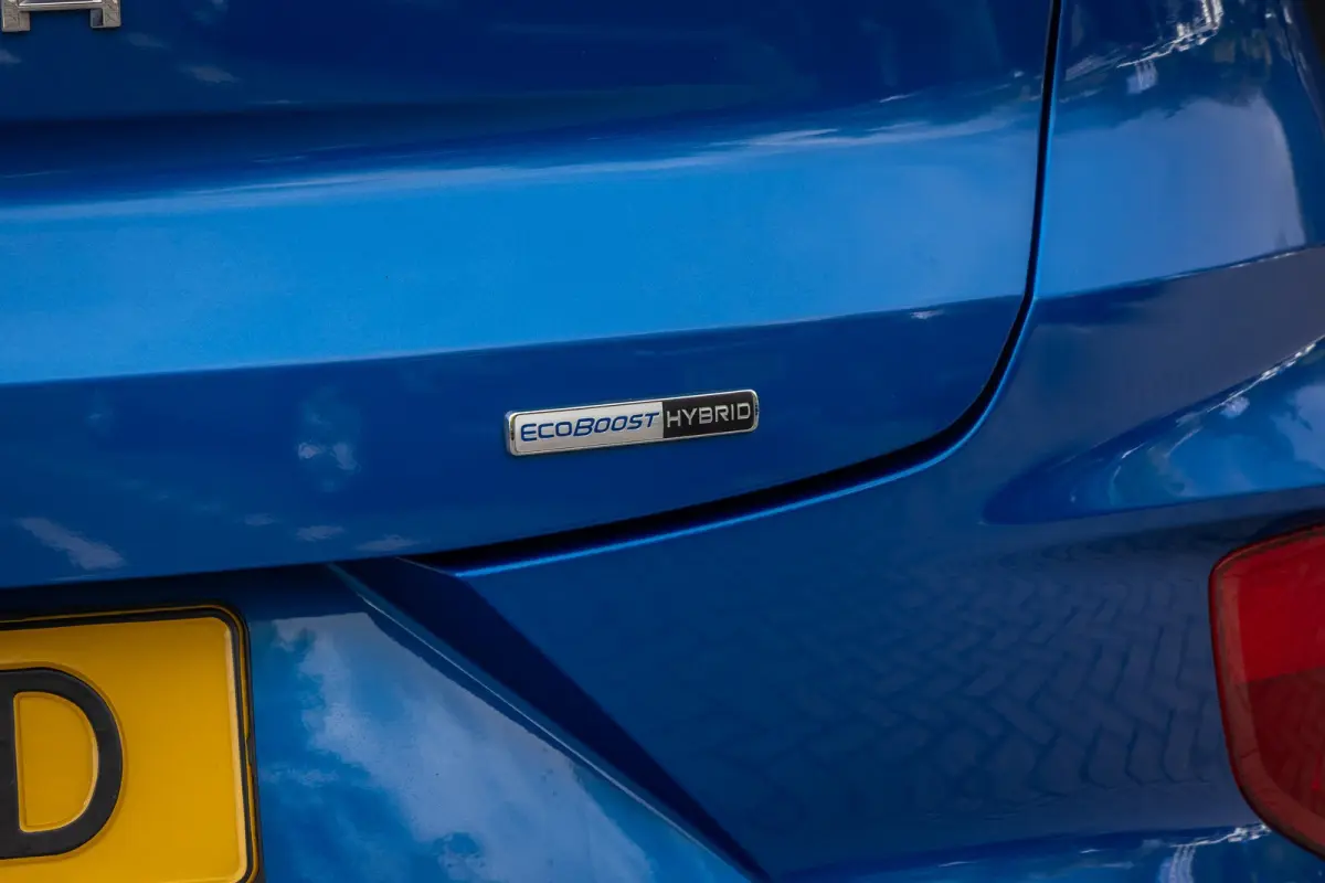 1.0 EcoBoost Titanium | Automaat | Automatisch inparkeren |  Privacy-glass | Verkeersbord herkenning | Apple Carplay / Android Auto | LED verlichting