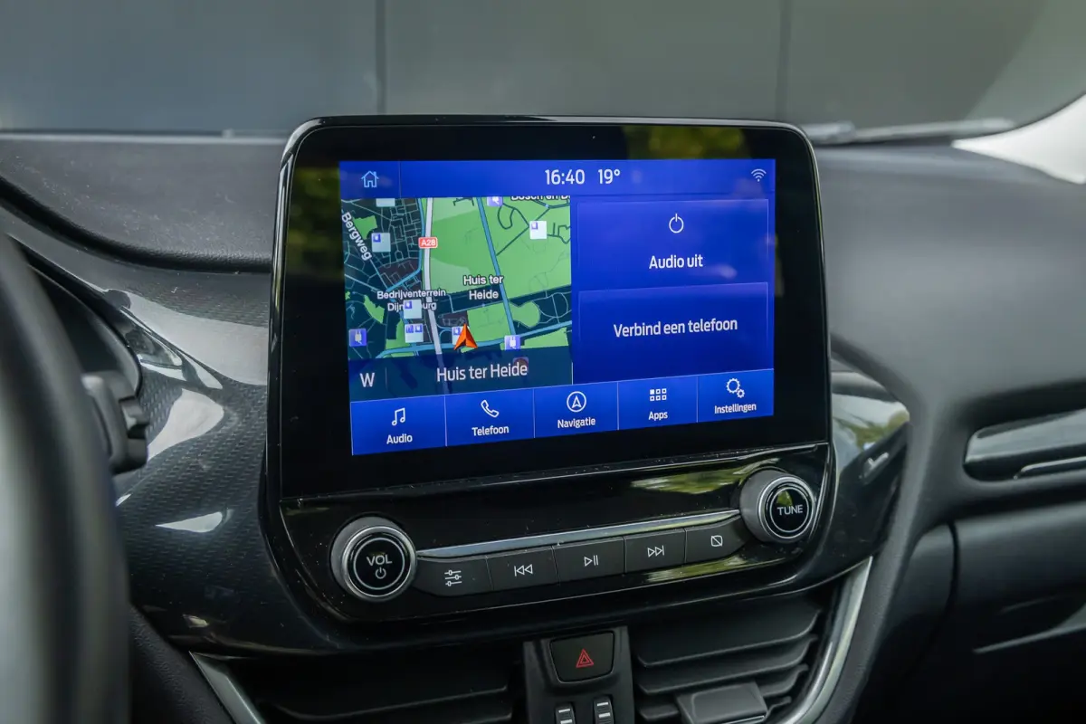 1.0 EcoBoost Titanium | Automaat | Automatisch inparkeren |  Privacy-glass | Verkeersbord herkenning | Apple Carplay / Android Auto | LED verlichting