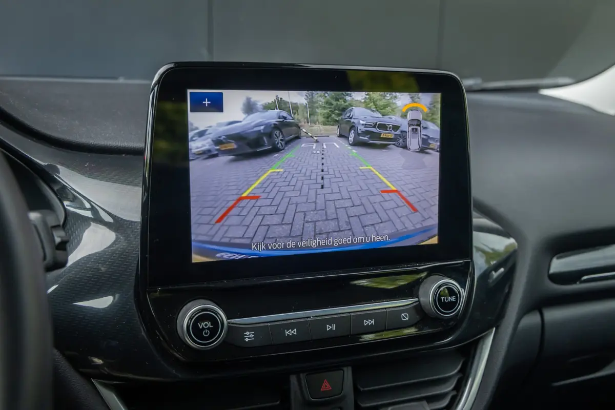 1.0 EcoBoost Titanium | Automaat | Automatisch inparkeren |  Privacy-glass | Verkeersbord herkenning | Apple Carplay / Android Auto | LED verlichting