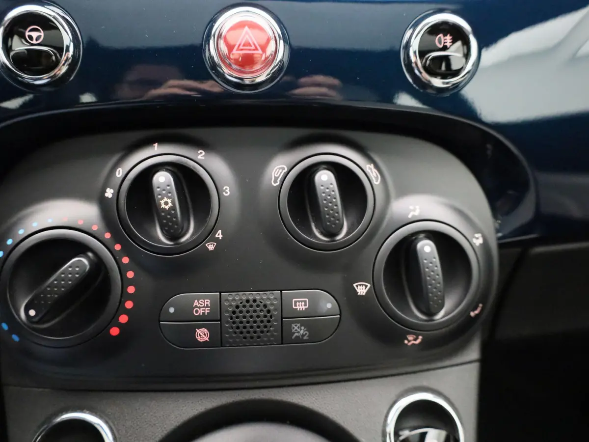 1.0 Hybrid Dolcevita | Cruise Control | DAB+ | Airconditioning | Elektr. verstelbare buitenspiegels |