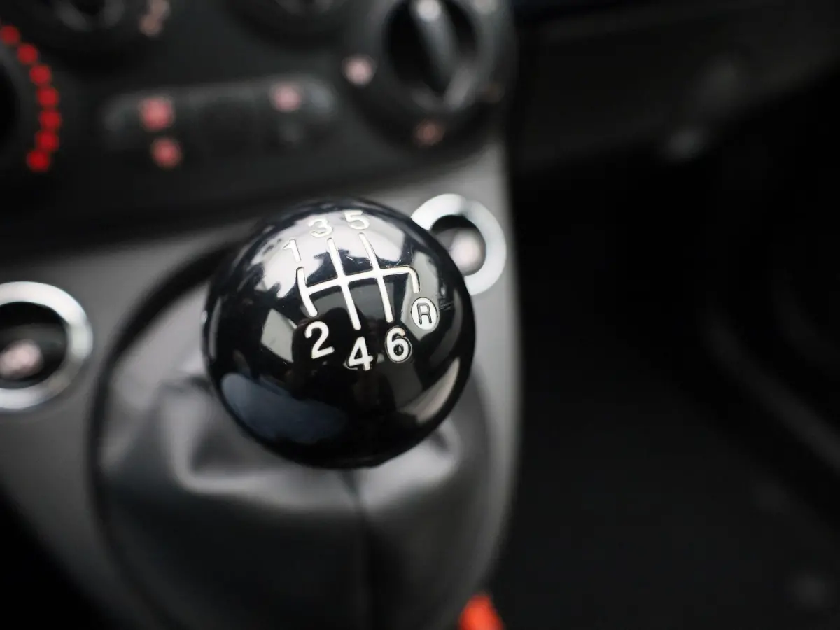 1.0 Hybrid Dolcevita | Cruise Control | DAB+ | Airconditioning | Elektr. verstelbare buitenspiegels |