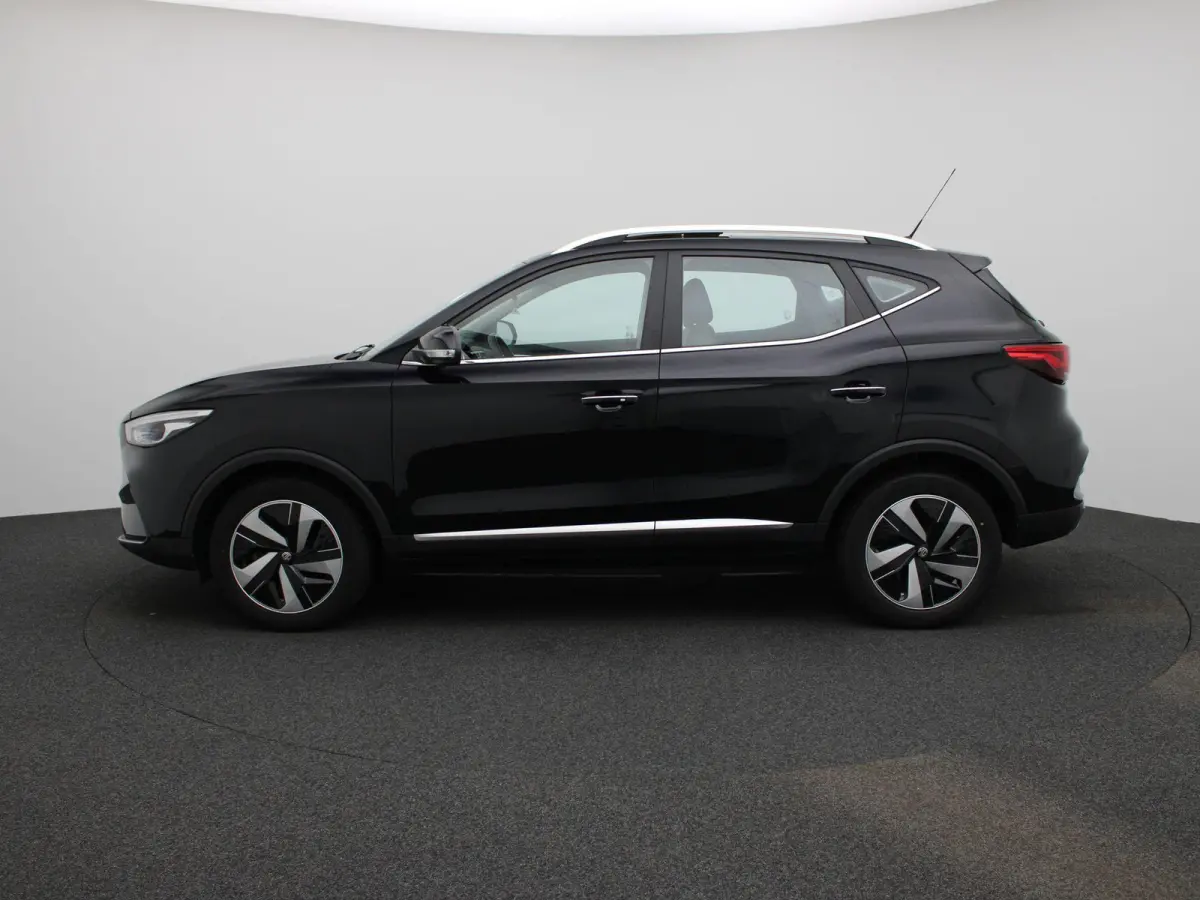 MG EV Standard Range Luxury 50 kWh | Apple carplay / Android | Parkeer camera | Lederen bekleding | Panorama dak