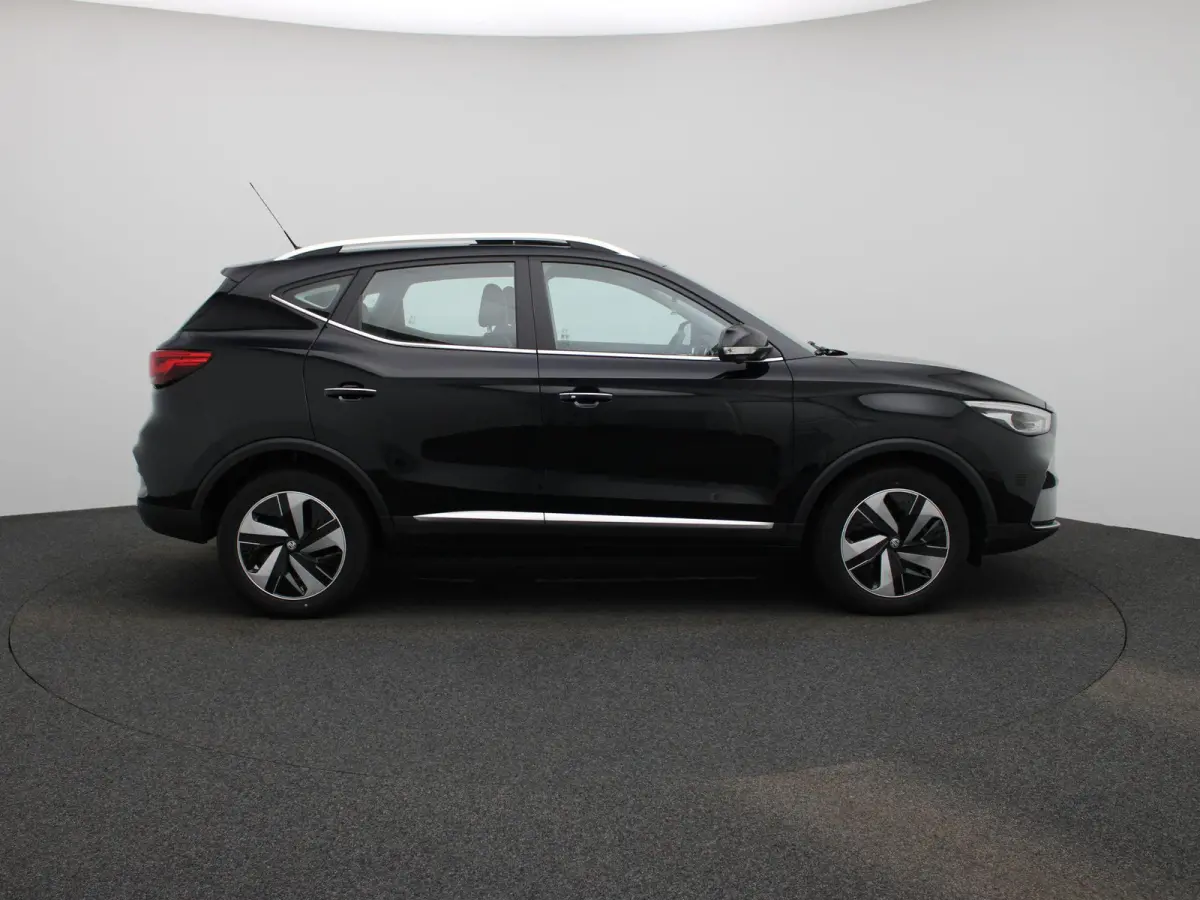 MG EV Standard Range Luxury 50 kWh | Apple carplay / Android | Parkeer camera | Lederen bekleding | Panorama dak