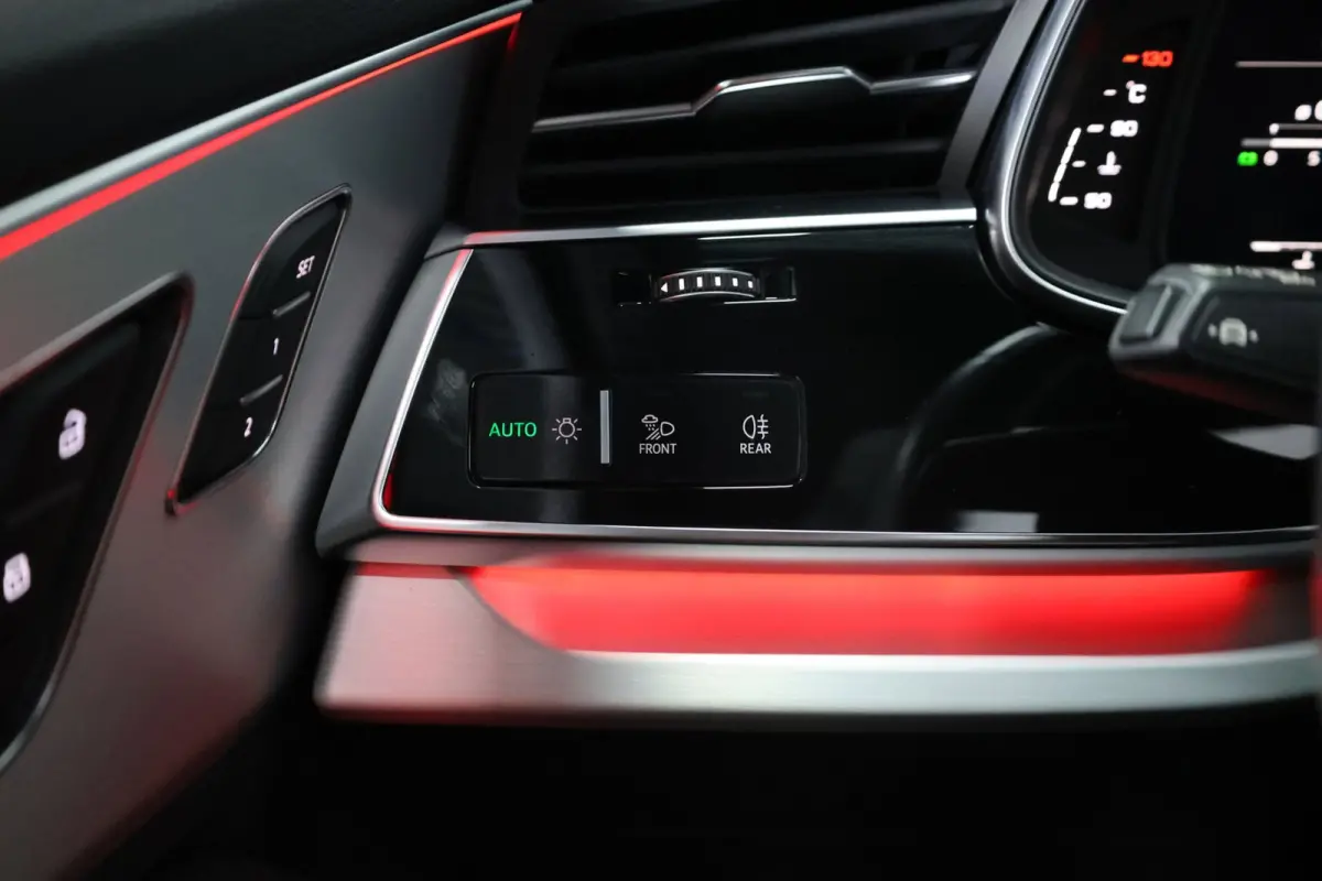 SQ7 4.0 TFSI quattro 507+PK LED/VIRTUAL/SFEER/PANO/HEAD-UP/SOFT-CLOSE/ALCANTARA+MEMORY/21" LMV/CAM/ACC/ECC/12 MND GARANTIE!