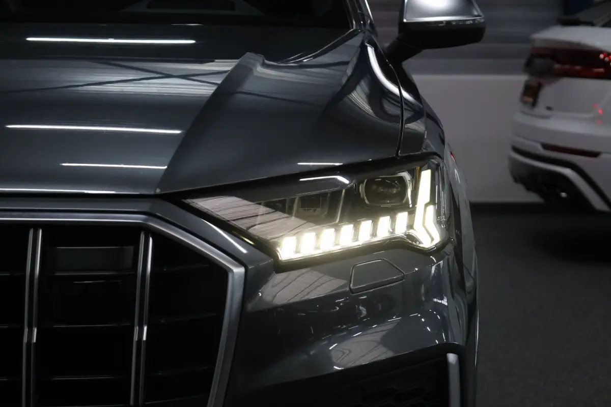 SQ7 4.0 TFSI quattro 507+PK LED/VIRTUAL/SFEER/PANO/HEAD-UP/SOFT-CLOSE/ALCANTARA+MEMORY/21" LMV/CAM/ACC/ECC/12 MND GARANTIE!