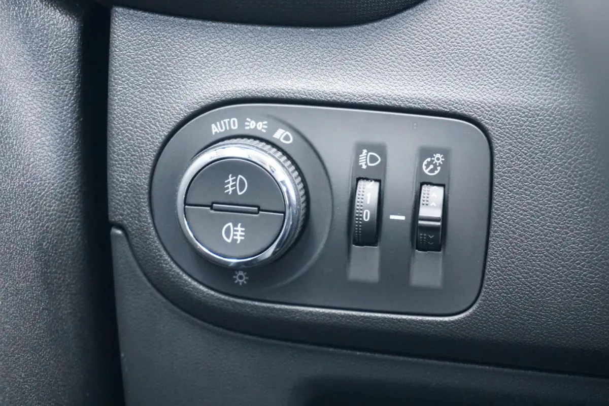 1.2 Turbo Innovation *25.051 NAP* + TREKHAAK / NAVI / KEYLESS / SENSOREN / CARPLAY