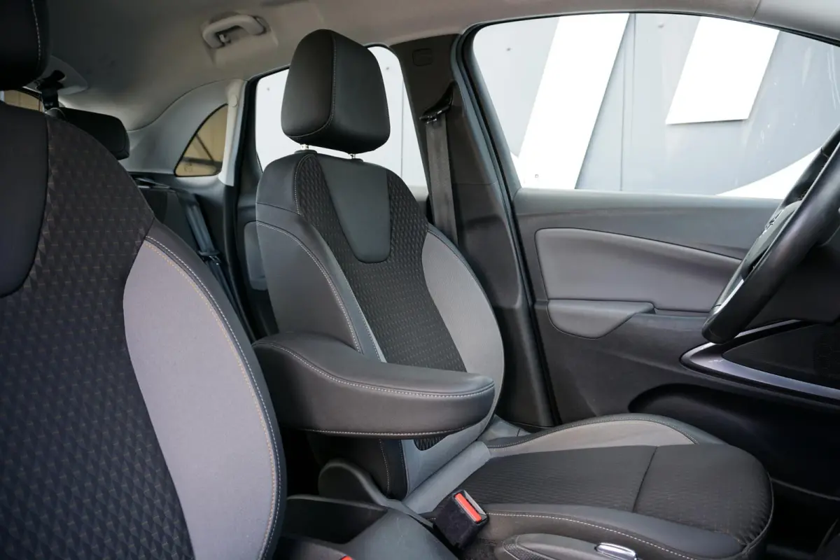 1.2 Turbo Innovation *25.051 NAP* + TREKHAAK / NAVI / KEYLESS / SENSOREN / CARPLAY
