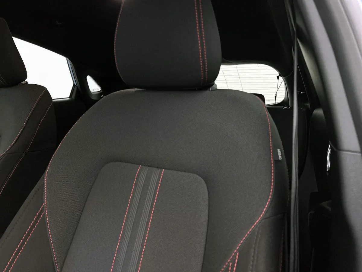 1.0 EcoBoost ST-Line | Stoel & Stuurverwarming | Keyless | LED | Privacy Glass |