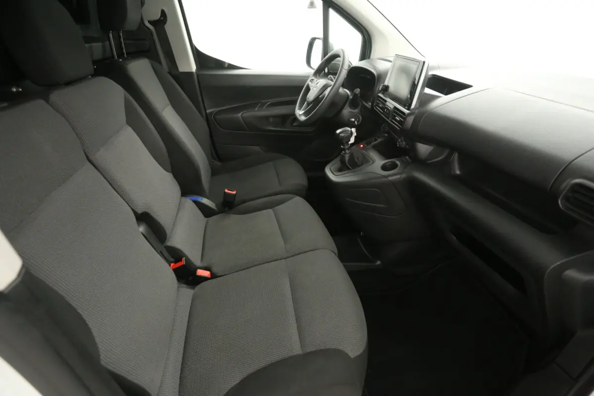 Cargo 1.5D 102PK | 3 Zits | Airco | Cruise | Carplay | Parkeersens.