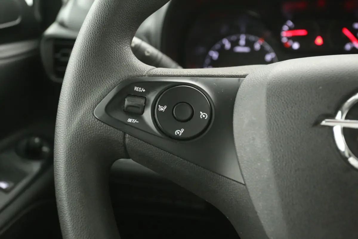 Cargo 1.5D 102PK | 3 Zits | Airco | Cruise | Carplay | Parkeersens.