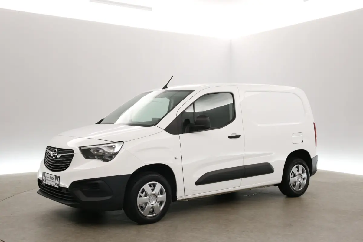 Cargo 1.5D 102PK | 3 Zits | Airco | Cruise | Carplay | Parkeersens.