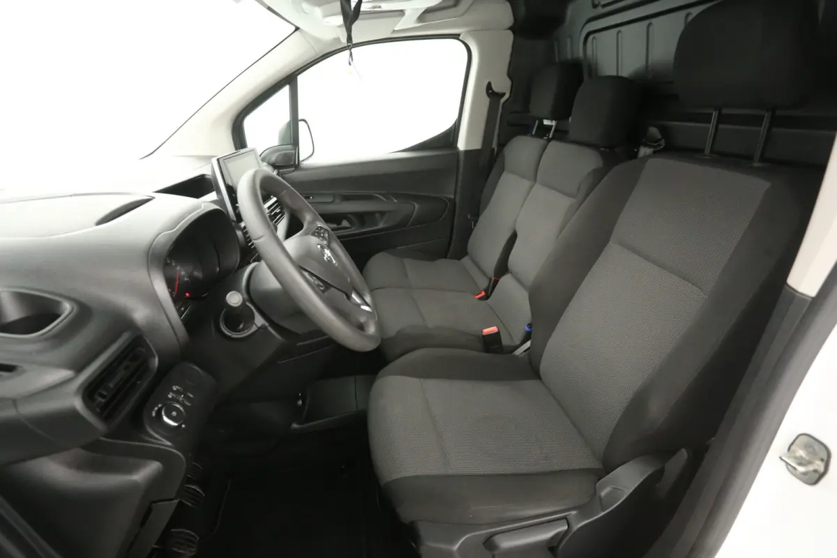 Cargo 1.5D 102PK | 3 Zits | Airco | Cruise | Carplay | Parkeersens.