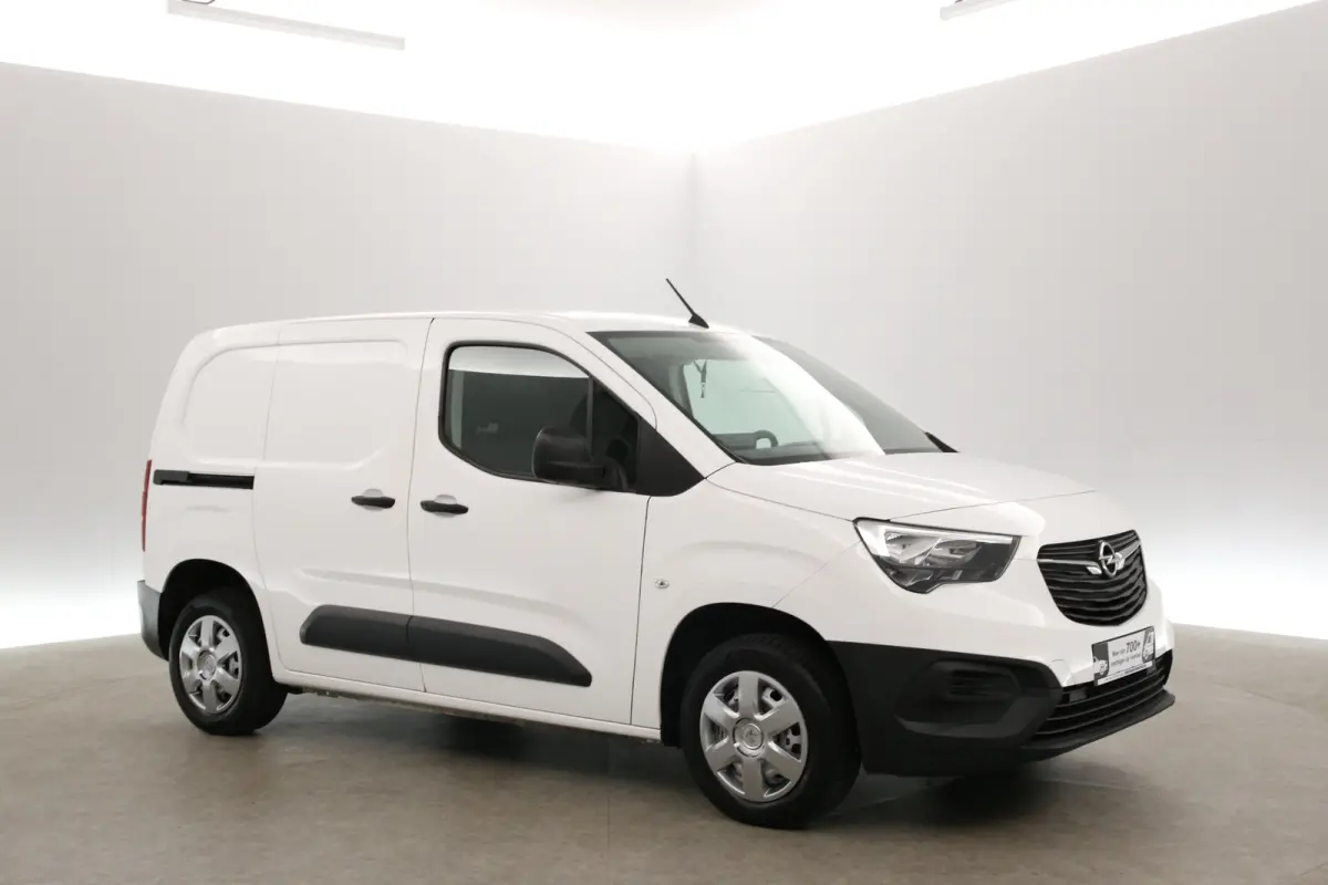 Cargo 1.5D 102PK | 3 Zits | Airco | Cruise | Carplay | Parkeersens.