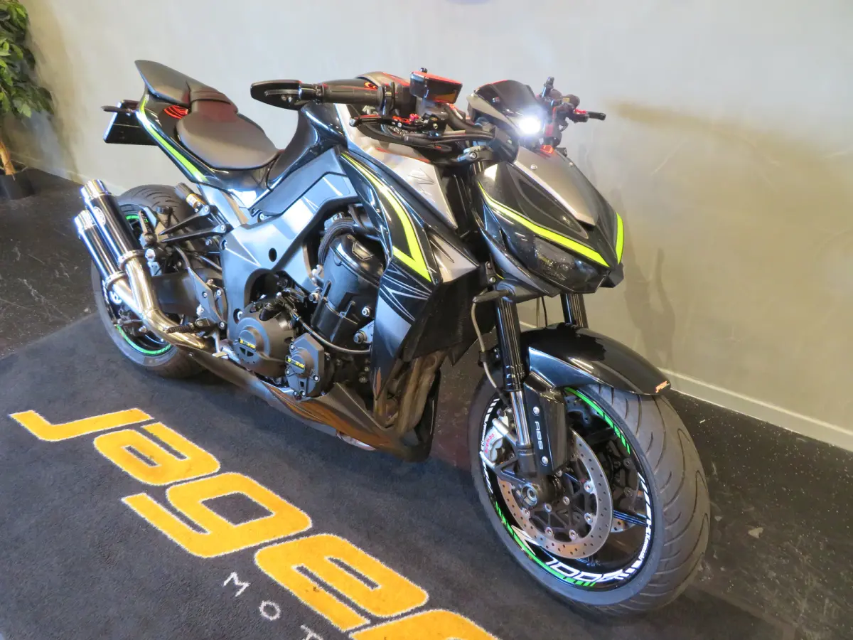 Z1000 1STE EIG. SHARK TOP!