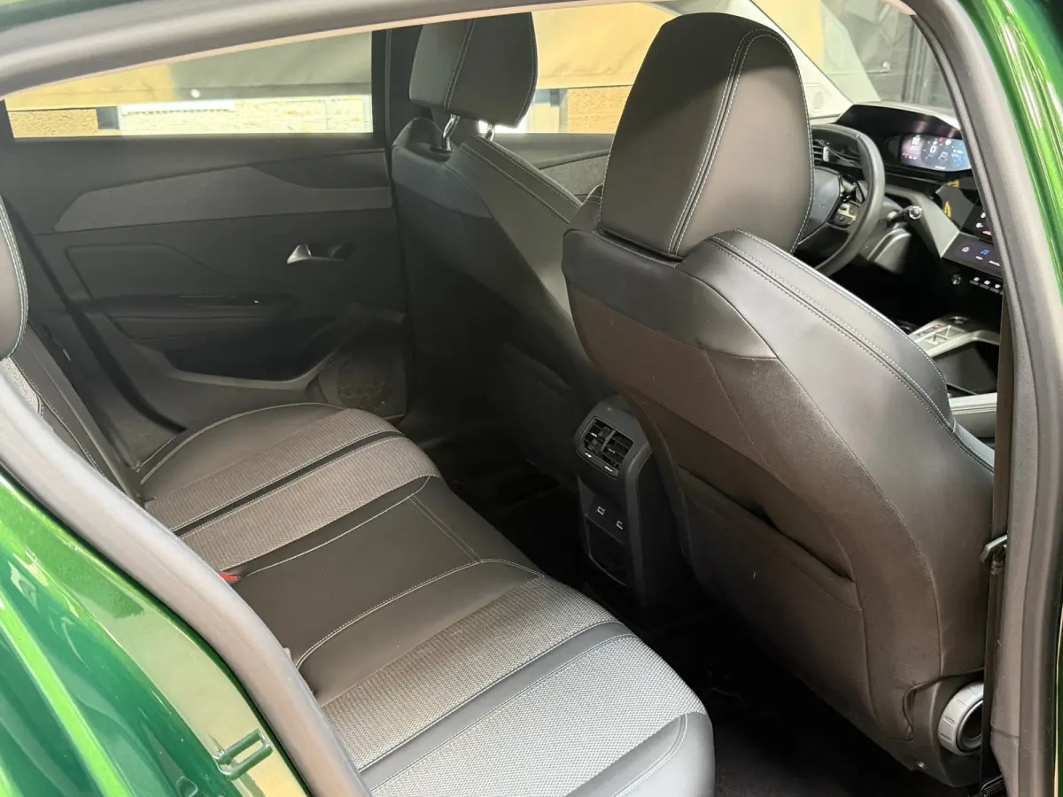1.2 PureTech Allure Pack Business | Leder | 360 cam | ACC | LED | Navi | Carplay