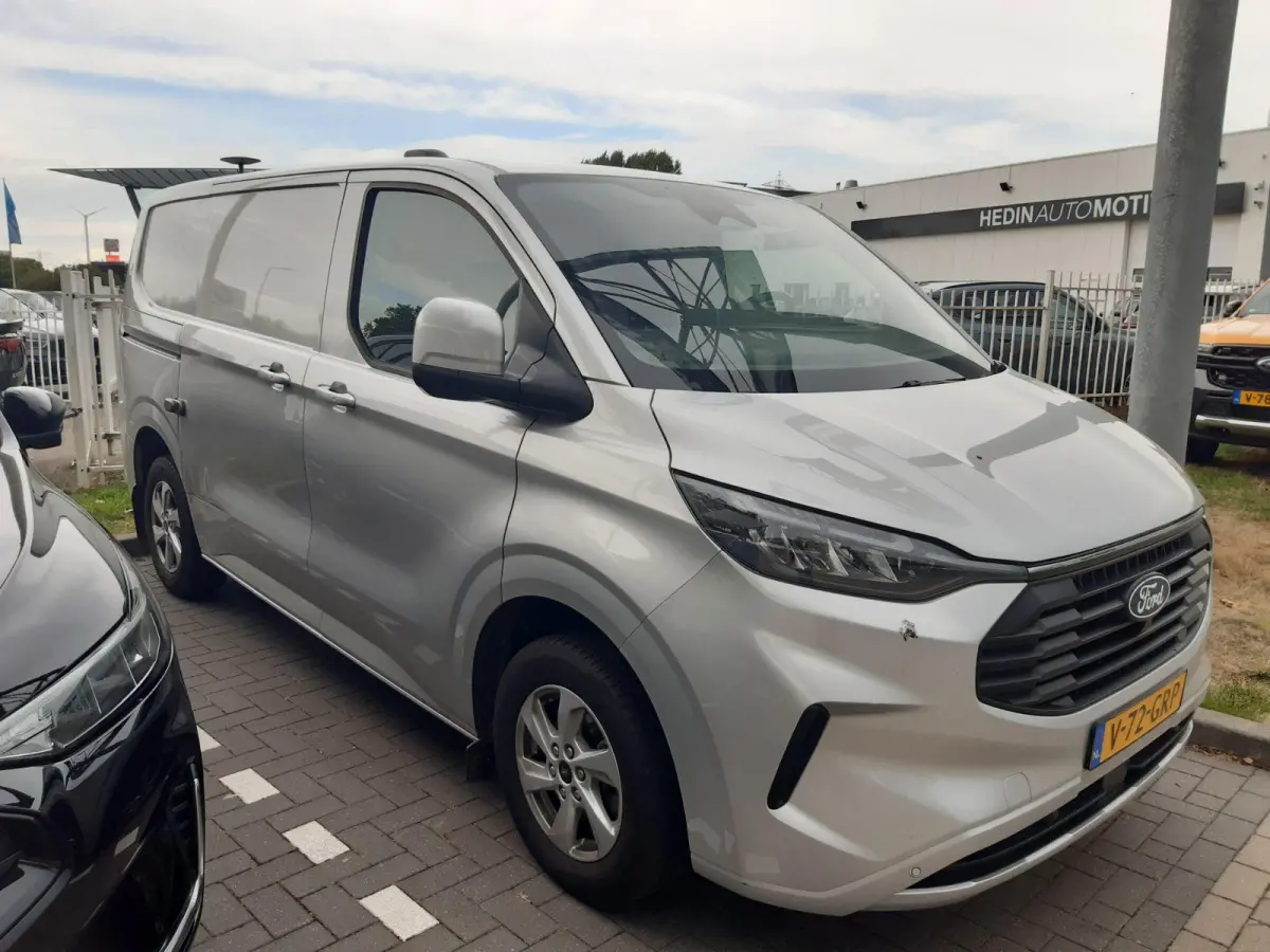 280 2.0 TDCI L1H1 Limited | 5 jaar Fabrieksgarantie! | Trekhaak | LED | Keyless | Stoelverwarming