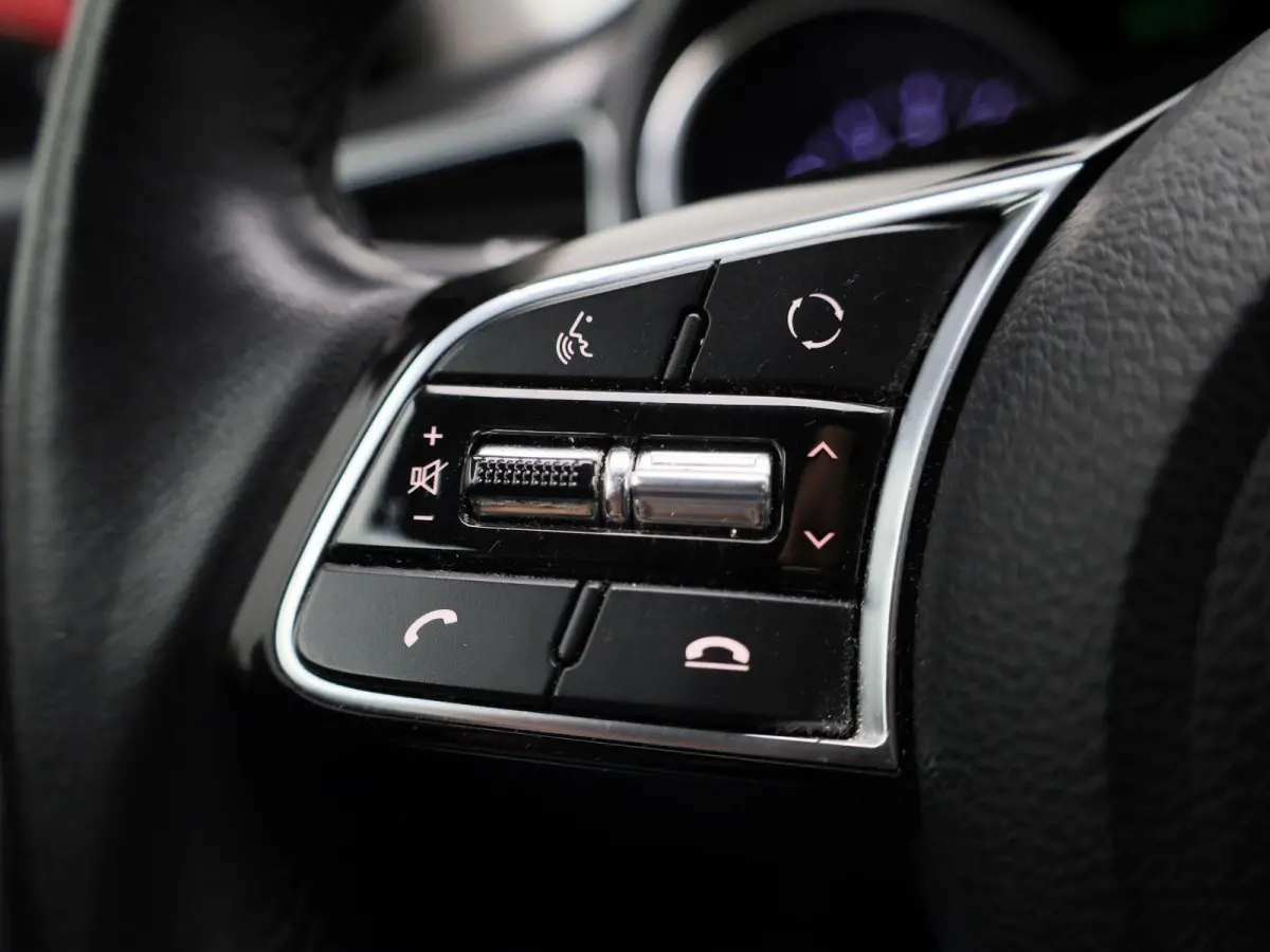 1.0 T-GDi DynamicLine | Apple Carplay / Android Auto | Achteruitrijcamera | Parkeersensoren | Trekhaak |