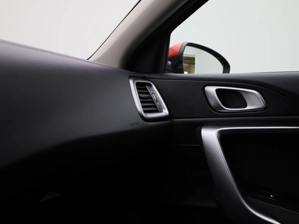1.0 T-GDi DynamicLine | Apple Carplay / Android Auto | Achteruitrijcamera | Parkeersensoren | Trekhaak |