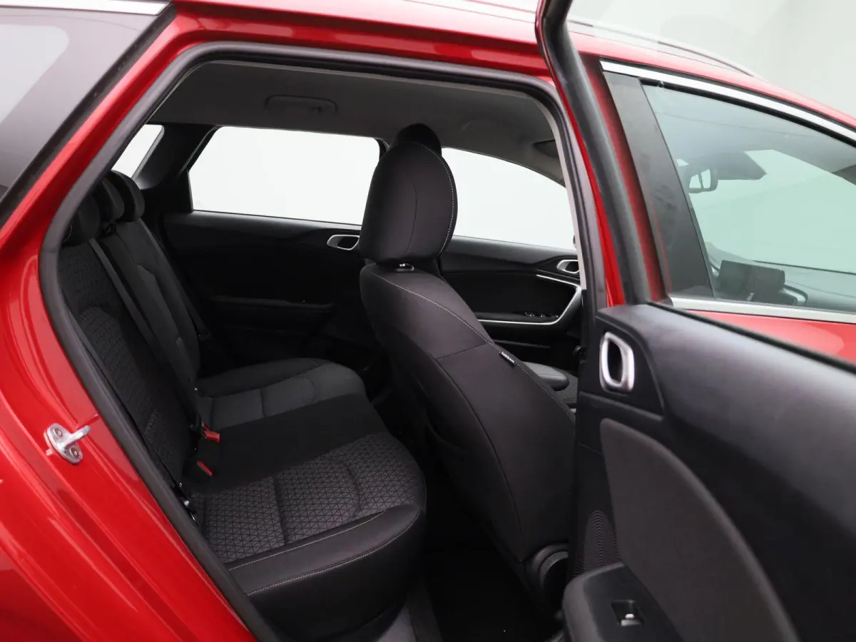 1.0 T-GDi DynamicLine | Apple Carplay / Android Auto | Achteruitrijcamera | Parkeersensoren | Trekhaak |