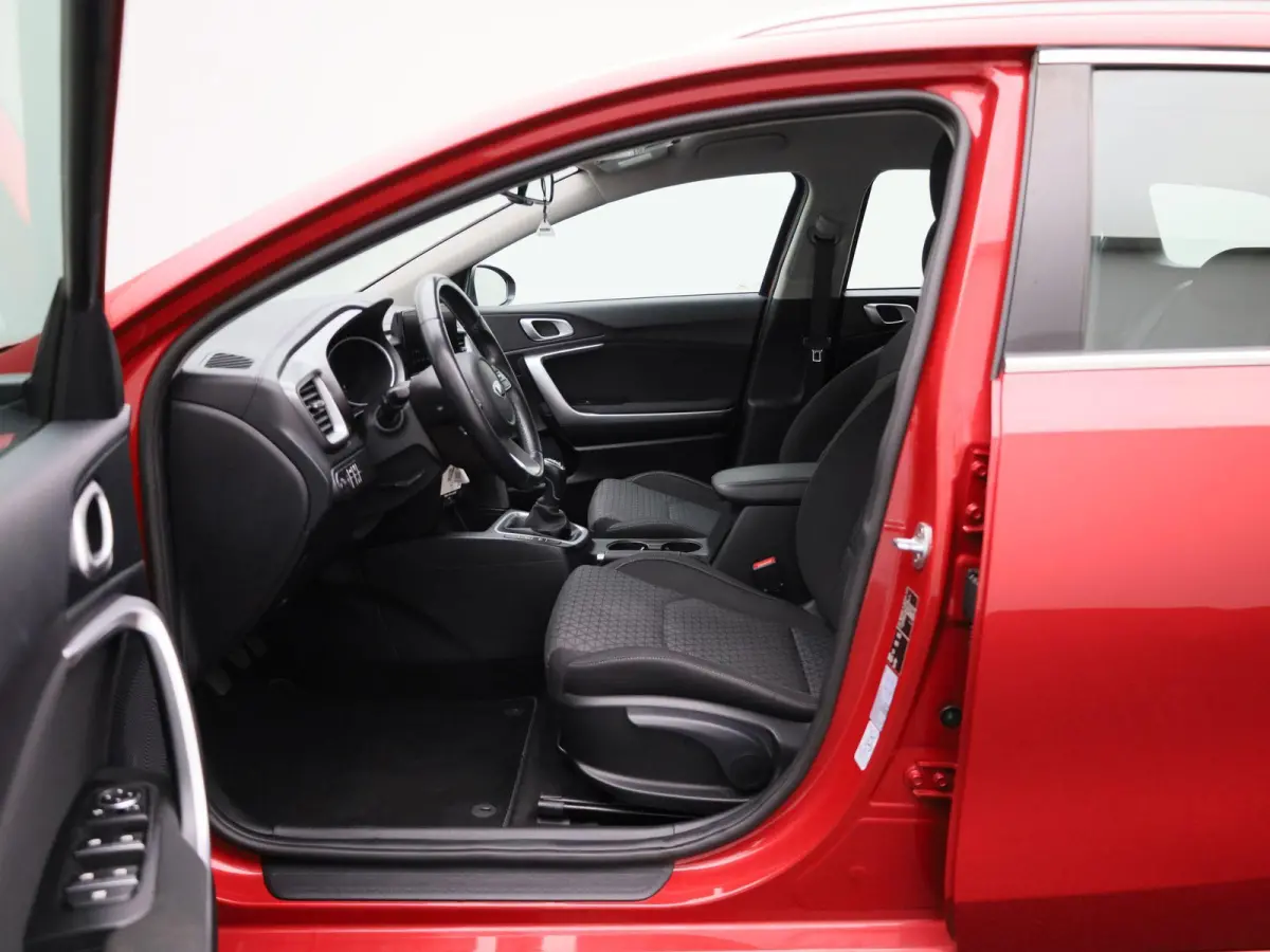 1.0 T-GDi DynamicLine | Apple Carplay / Android Auto | Achteruitrijcamera | Parkeersensoren | Trekhaak |