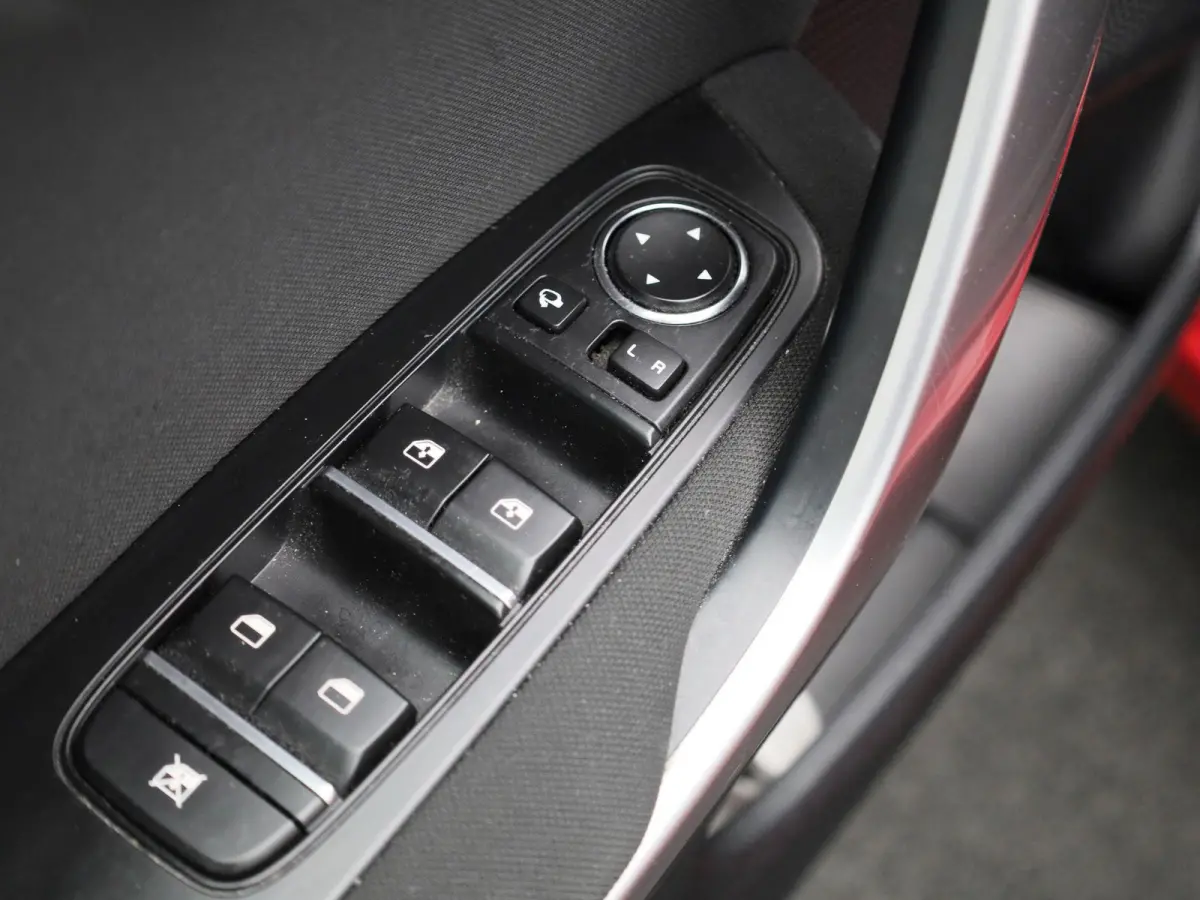 1.0 T-GDi DynamicLine | Apple Carplay / Android Auto | Achteruitrijcamera | Parkeersensoren | Trekhaak |